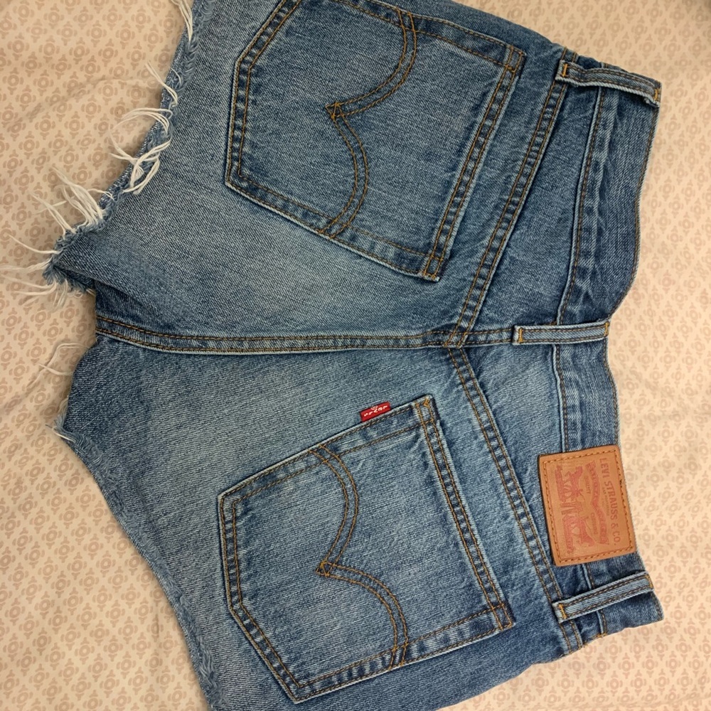 High waist Levi shorts - Picture 6 of 6